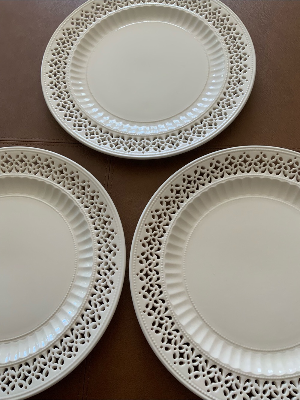 Dunham by Ralph Lauren Cream Pierced Rim Dinner Plate Trio - Picture 3 of 5